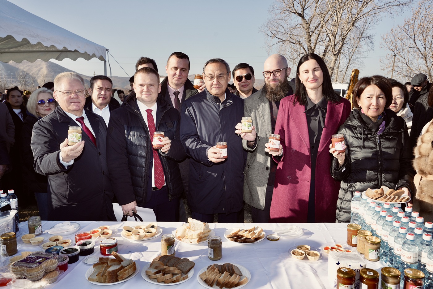 Исполнительный директор НПЦ «Агропищепром» С.А. Колесников, совместно с РАН открыли «Мичуринский сад» в Республики Казахстан